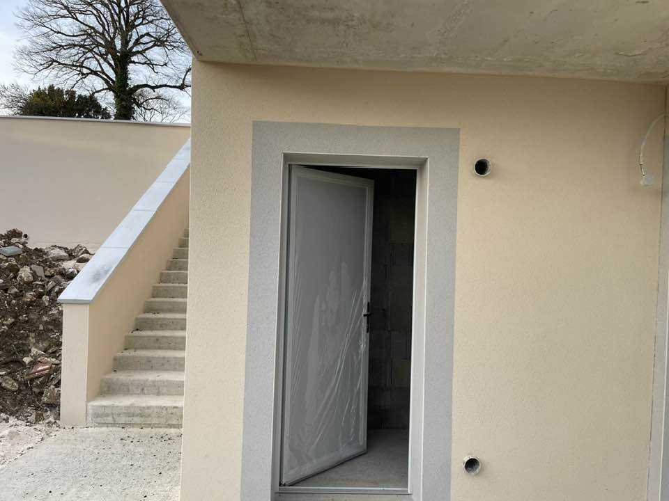 Finitions d'ouverture sur un chantier