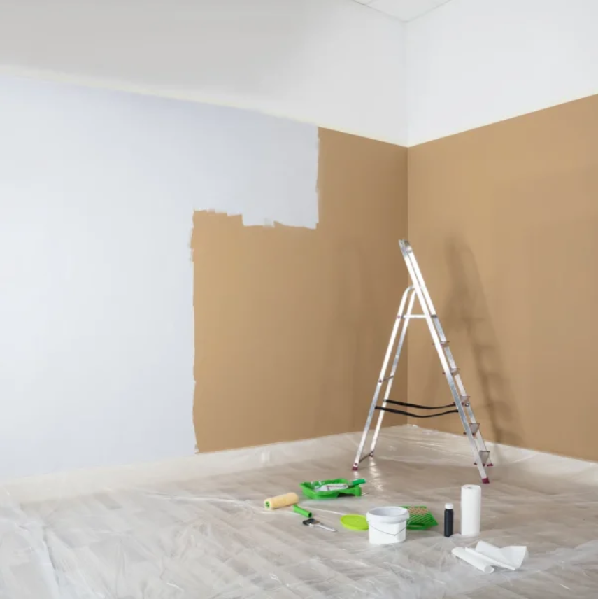 Peinture intérieure en cours de réalisation